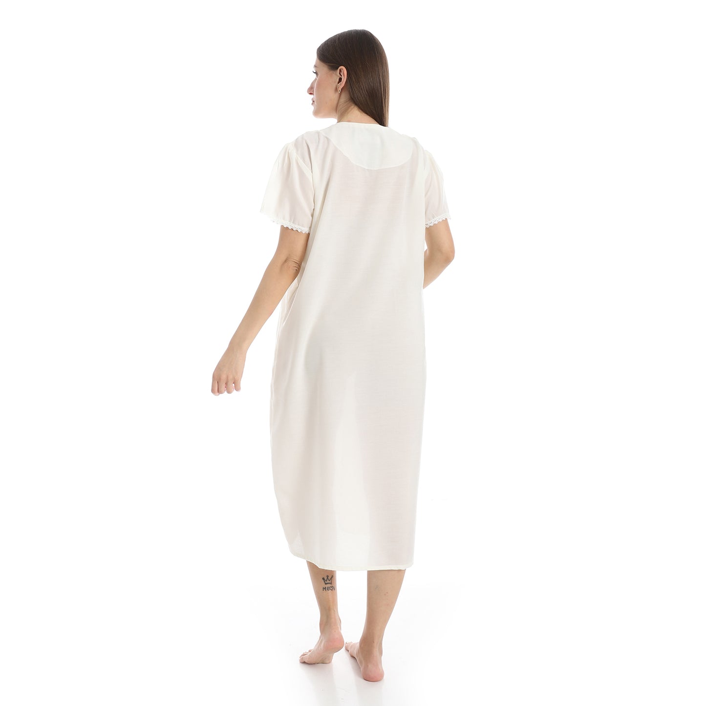 893 قميص نوم قصير بالدانتيل على الكم