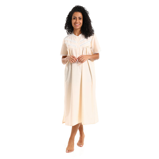 897 قميص نوم قصير بالدانتيل على الصدر