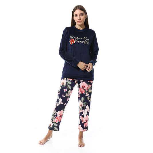 4109 بجامة شتوي قطيفة مطرزة