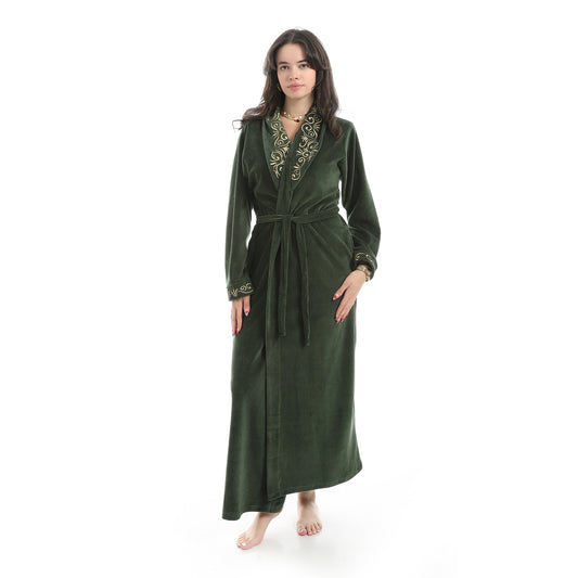 D40-W26 روب شتوي قطيفة طويل مطرز