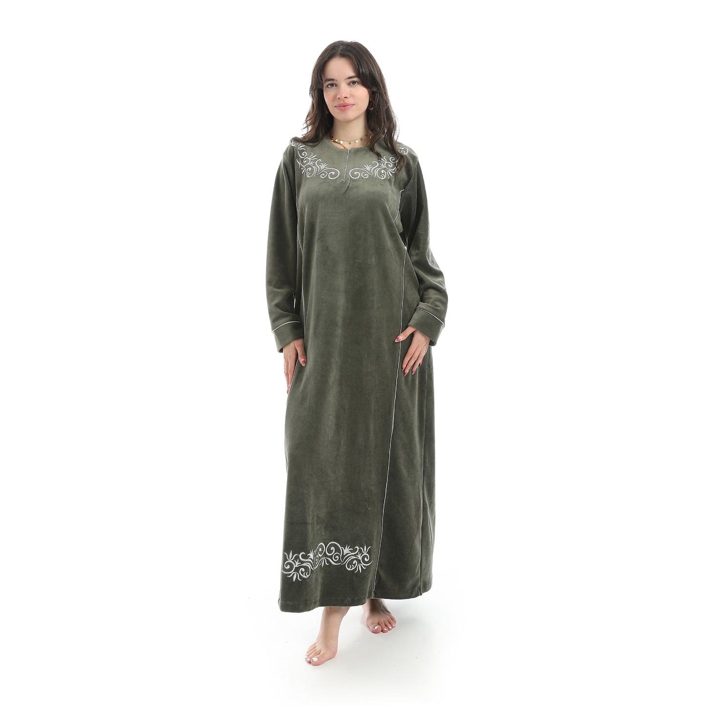 D26-W26 قميص نوم قطيفة مطرز بسوستة