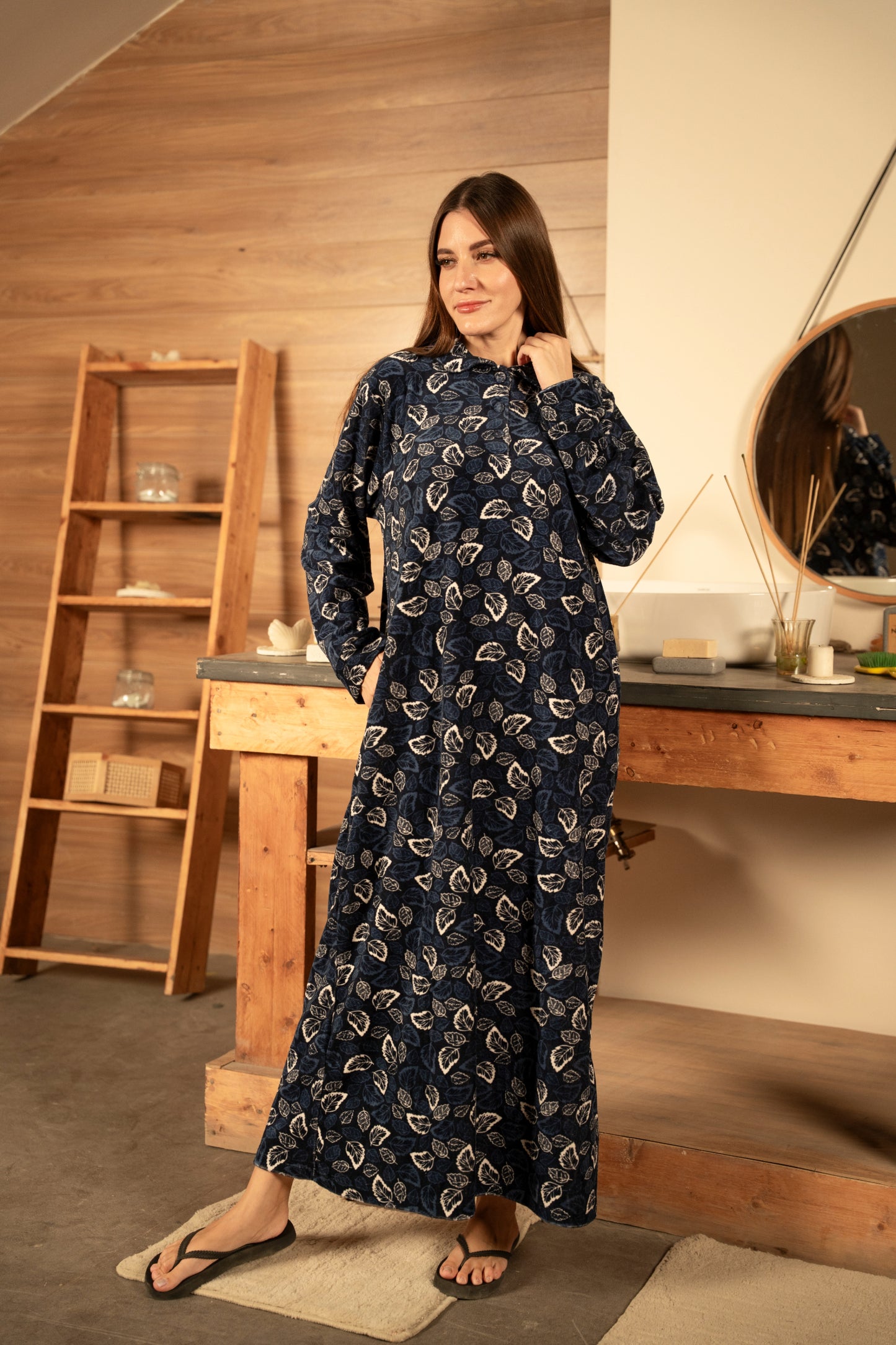 D100-W26 قميص نوم قطيفة مطبوع