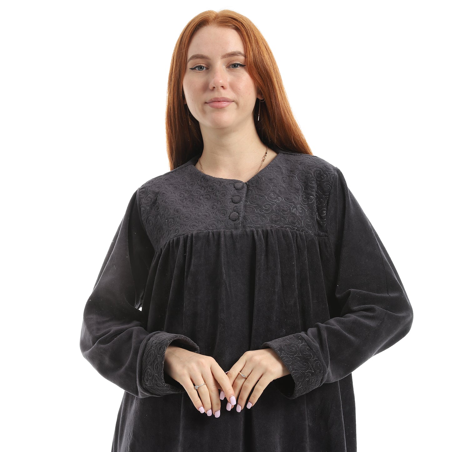 D23-W26 قميص نوم قطيفة مطرز بسفرة