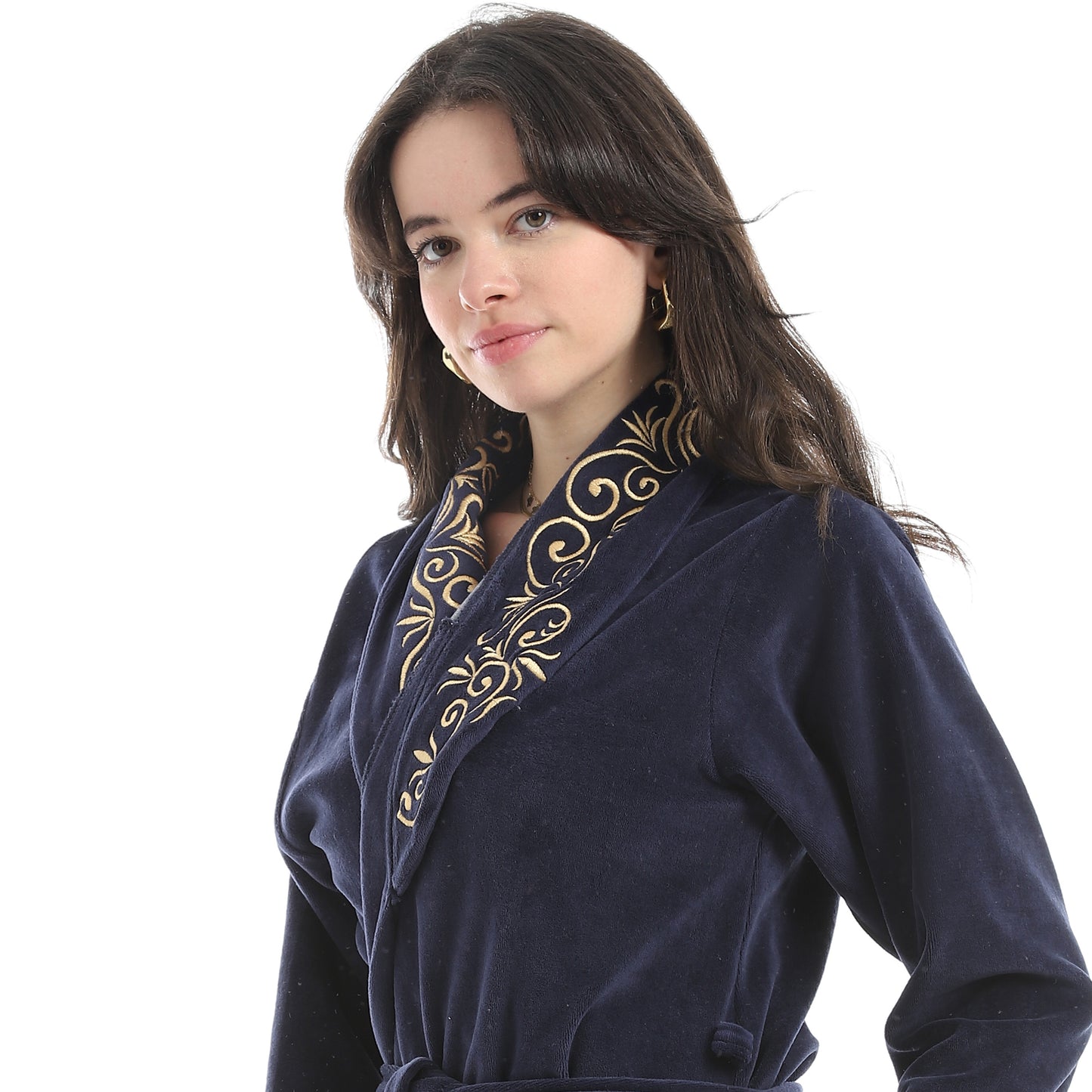 D40-W26 روب شتوي قطيفة طويل مطرز