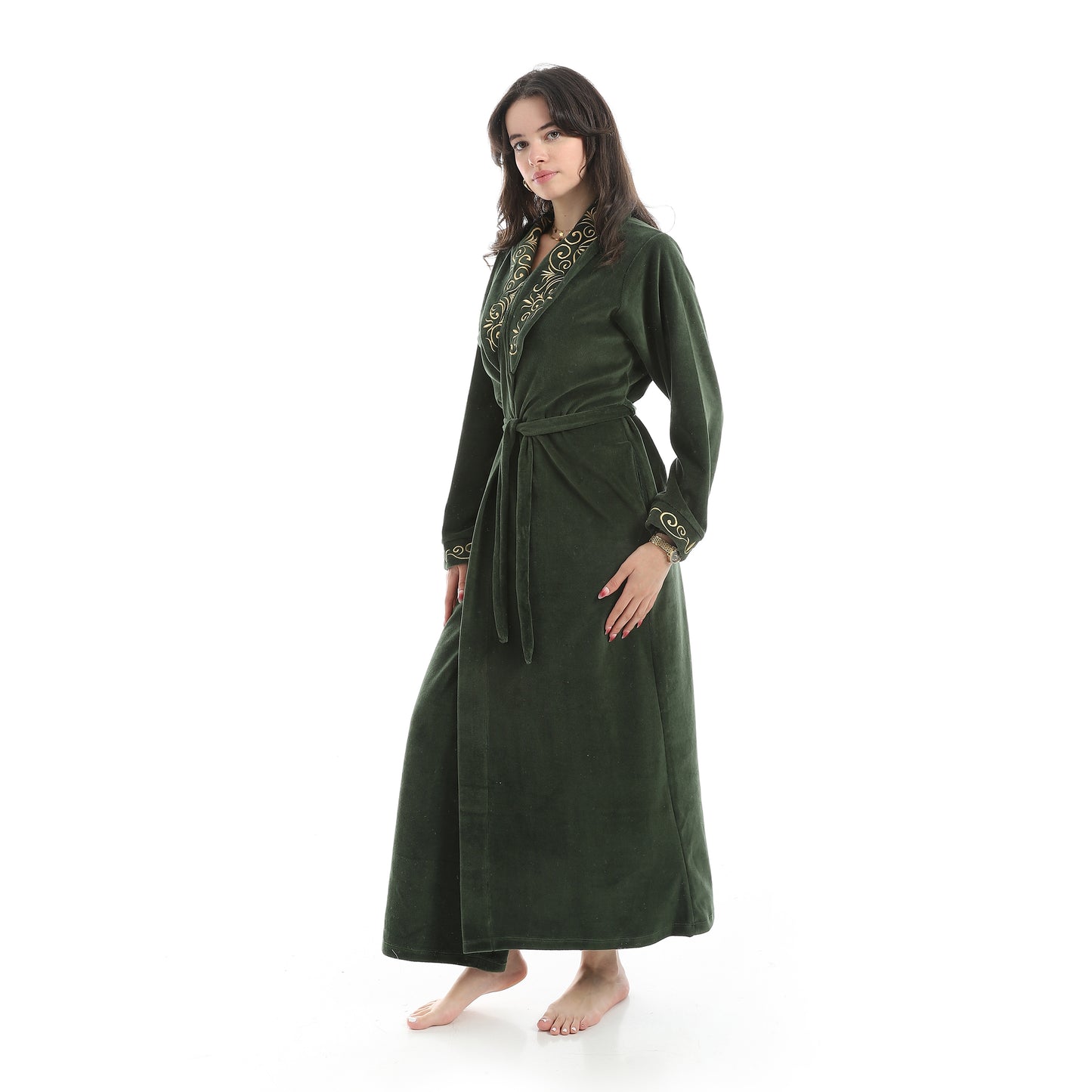 D40-W26 روب شتوي قطيفة طويل مطرز