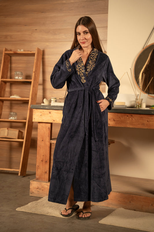 DB40-W26 روب شتوي قطيفة طويل مطرز