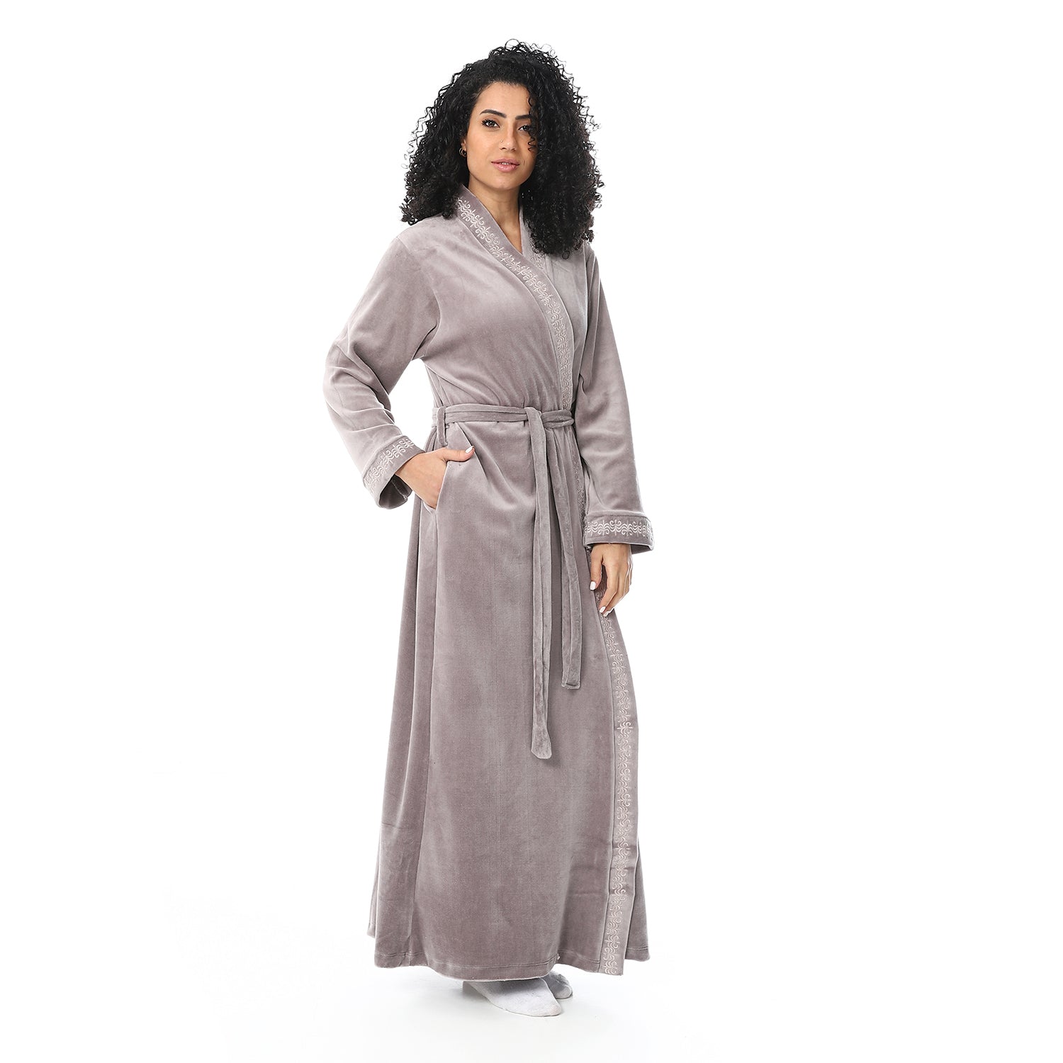 D29-W25  روب شتوي قطيفة طويل Translation missing: ar.content.product_image_secondary