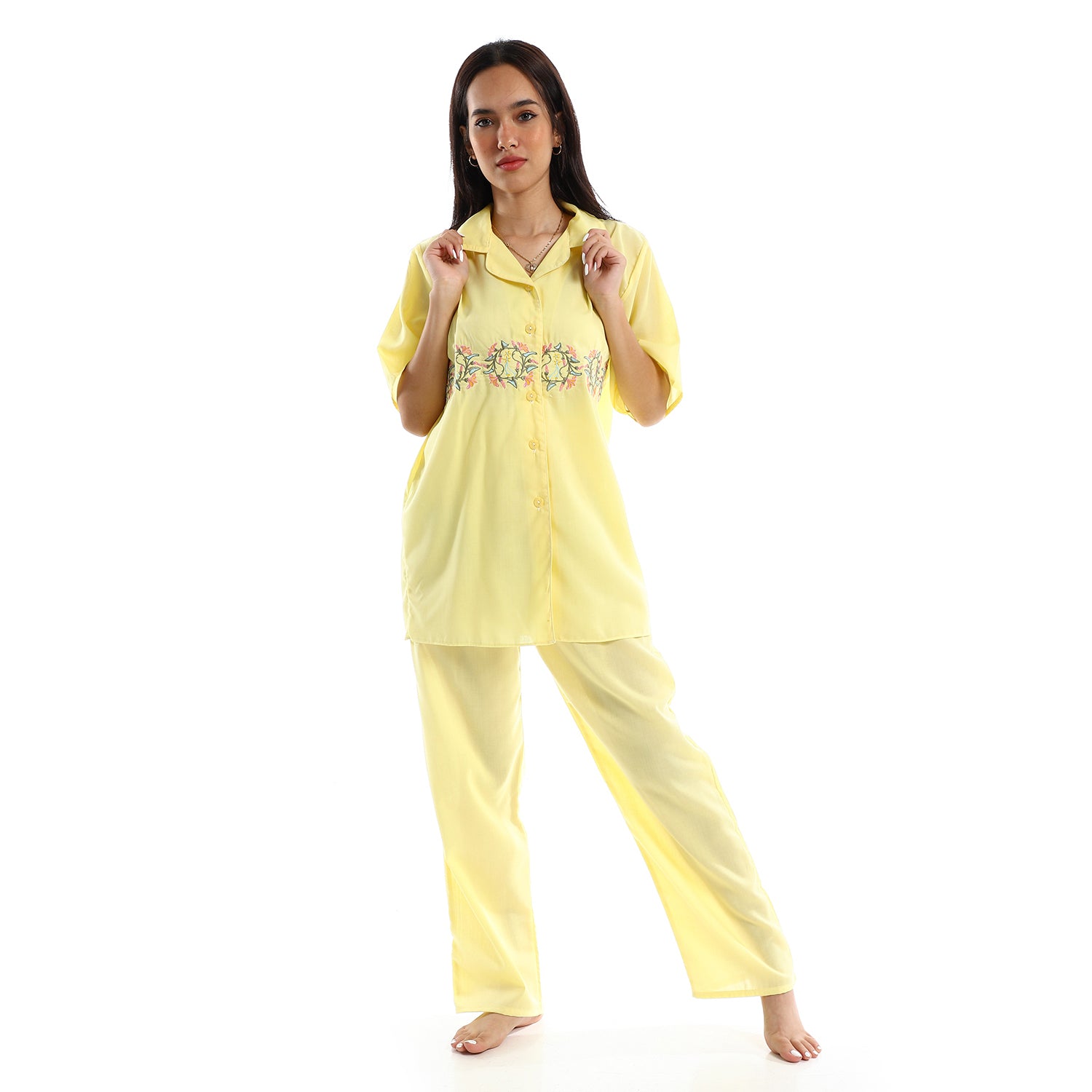 بجامة حريمي لينوه نتطريز على الصدر Translation missing: ar.content.product_image_main